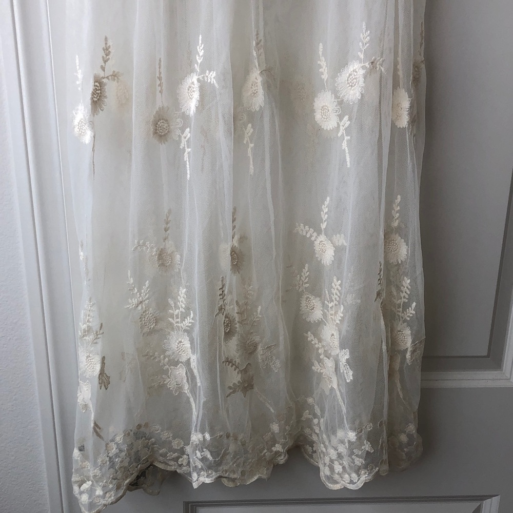 Charlotte Russe Cream Lace Maxi Skirt with Crochet Waistband - Picture 7 of 10